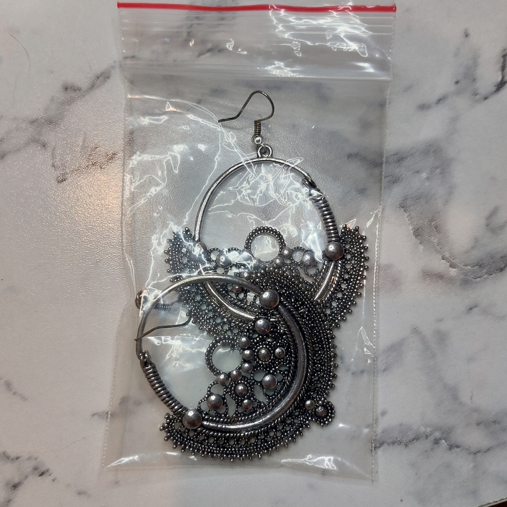 NWOT Beautiful Ornate Silver Earrings